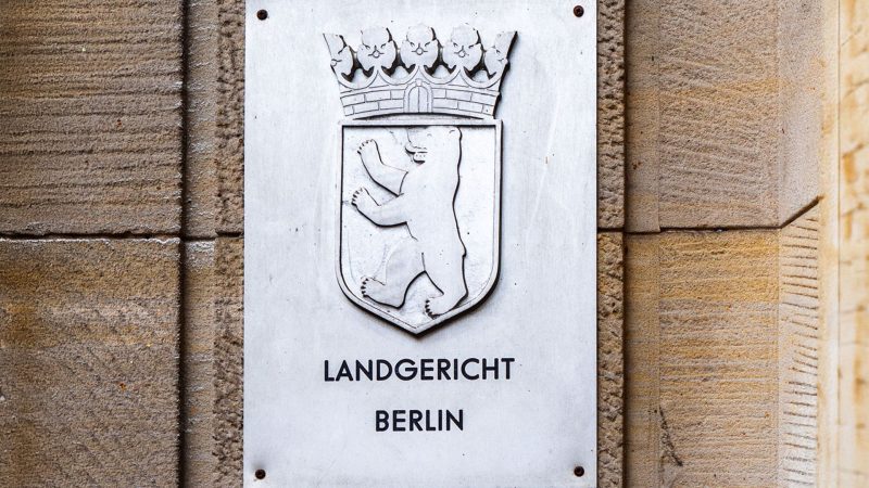 Ein Jahr als Schöffe: Was Prozesse über Scheitern, Muster und Verantwortung zeigen – und warum diese Erfahrungen Führung und Menschenblick verändern.